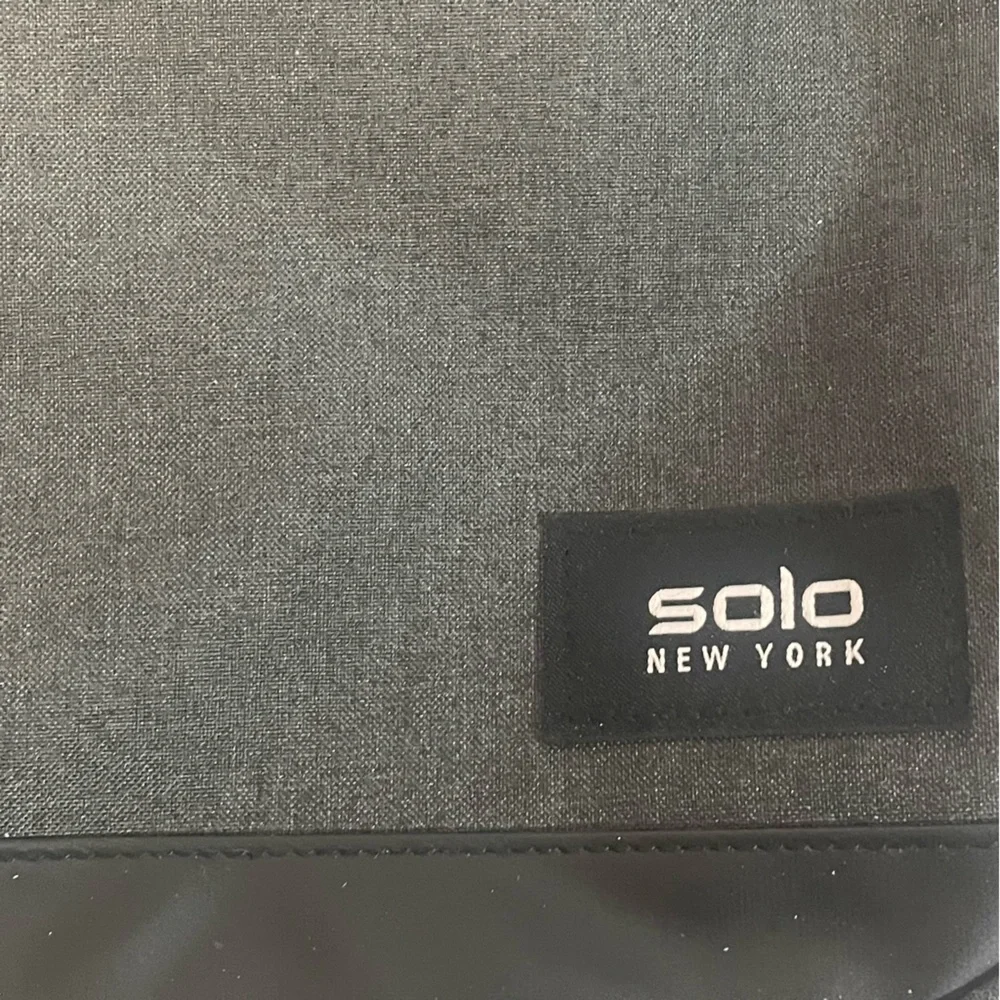 SOLO New York Gray Urban Slimbrief 15.6